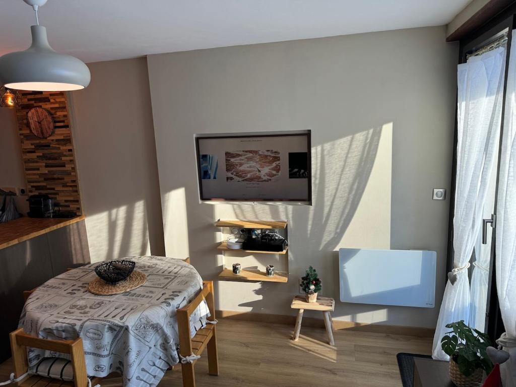 Studio Les Chalmettes 4 Personnes au pied des Pistes Wifi - Balcon - Parking photo 3