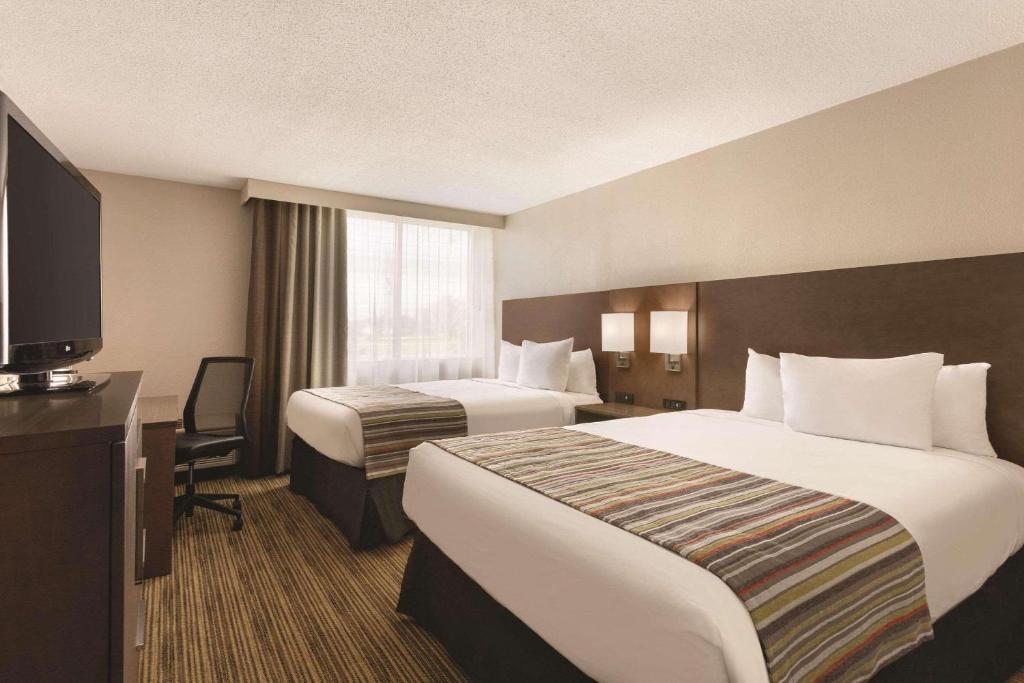 Country Inn & Suites by Radisson, Fergus Falls, MN photo 4