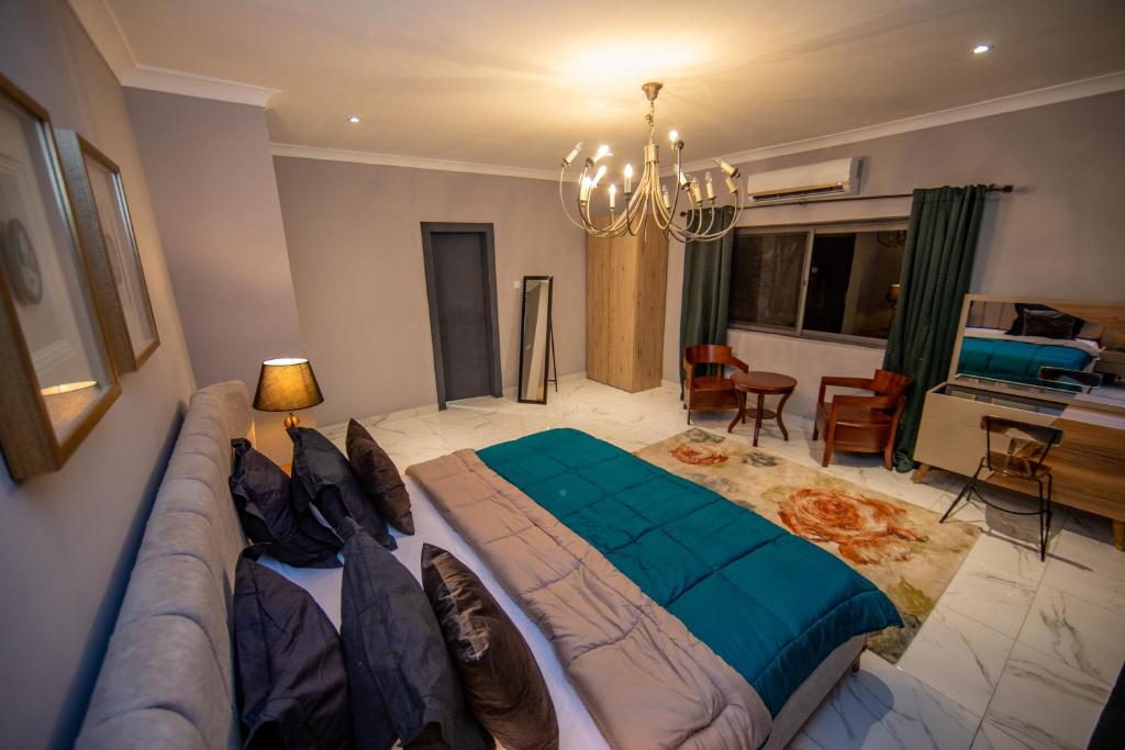 Magnificent 10 Bedroom Luxury Villa photo 3