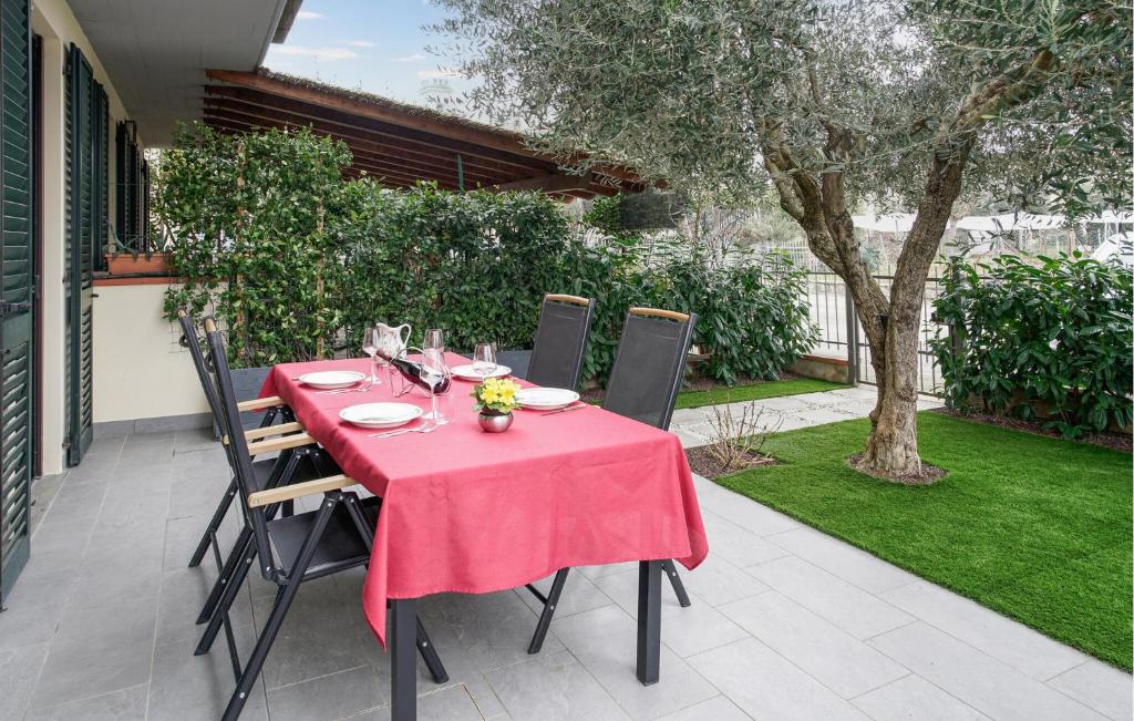 1 Bedroom Awesome Apartment In Alberoro photo 3