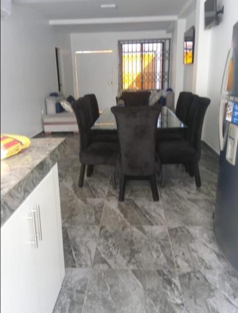 Elegante casa con piscina photo 3