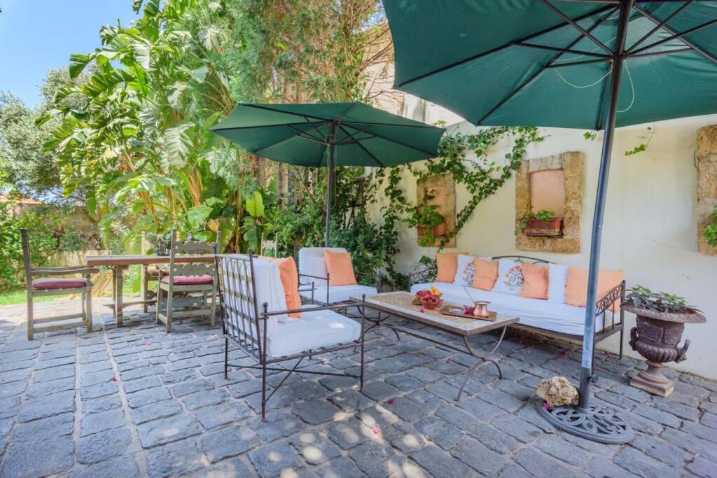 La Madrague 3 Bedroom Villa with Garden in Batroun photo 4