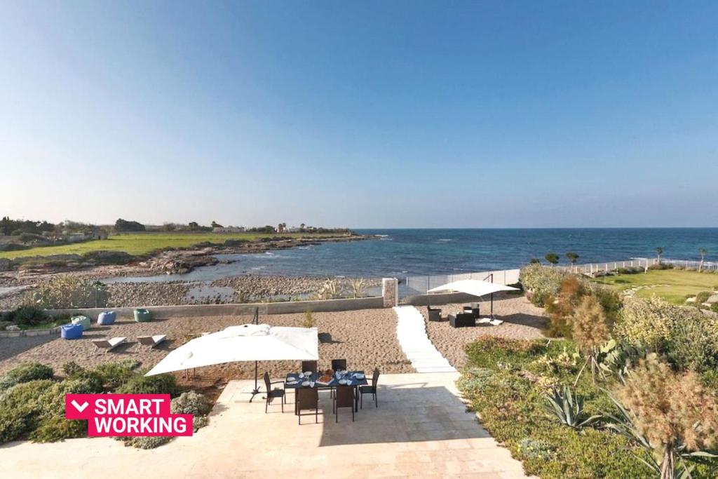 Villa Emiele con vista mare photo 1