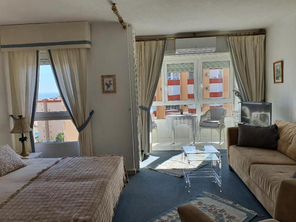 Luxury Studio Apartment