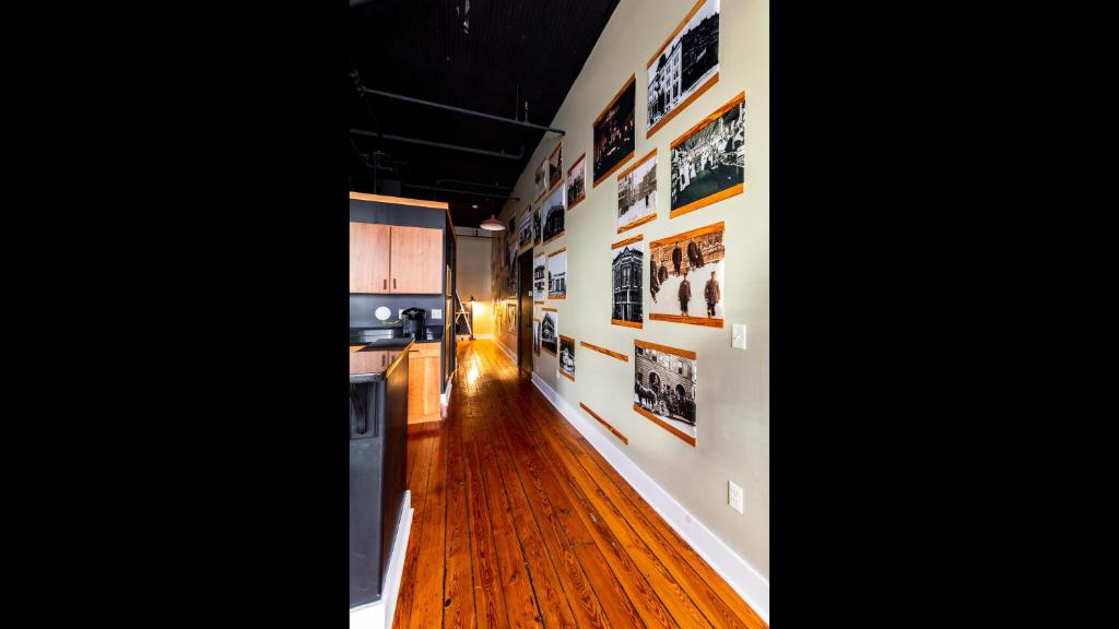 The C-Street Archive photo 2