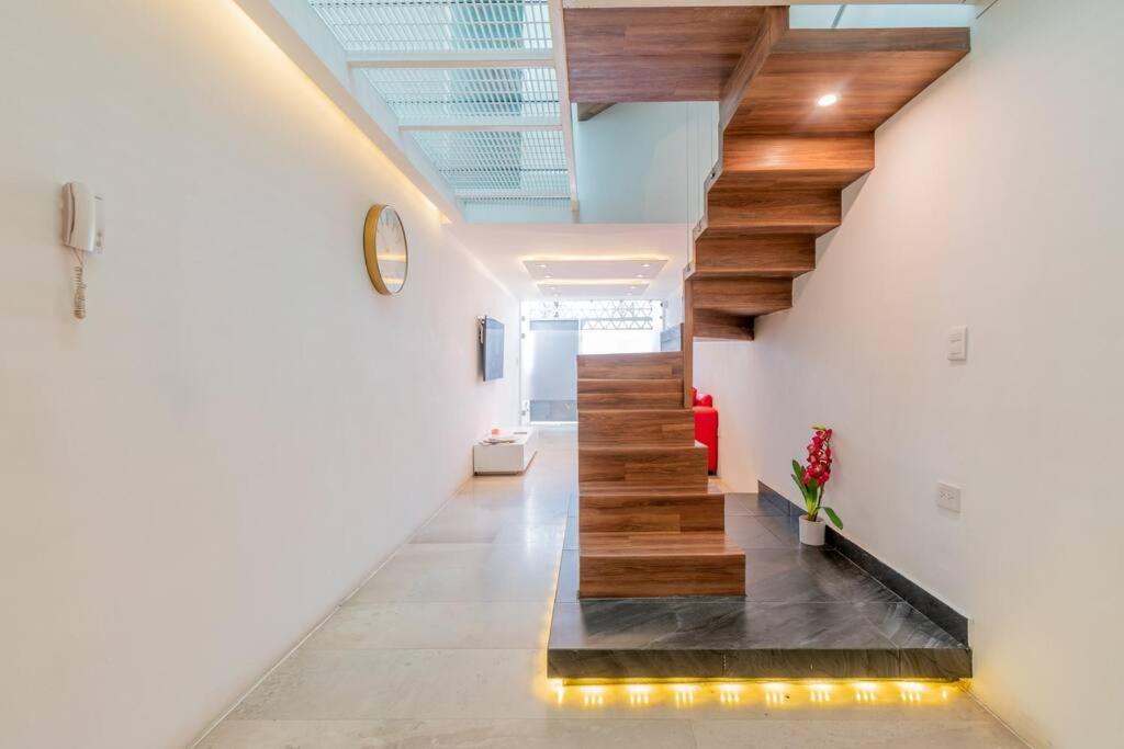 LOFT ULTRA Moderno y Minimalista con 2 Camas KING Size photo 1