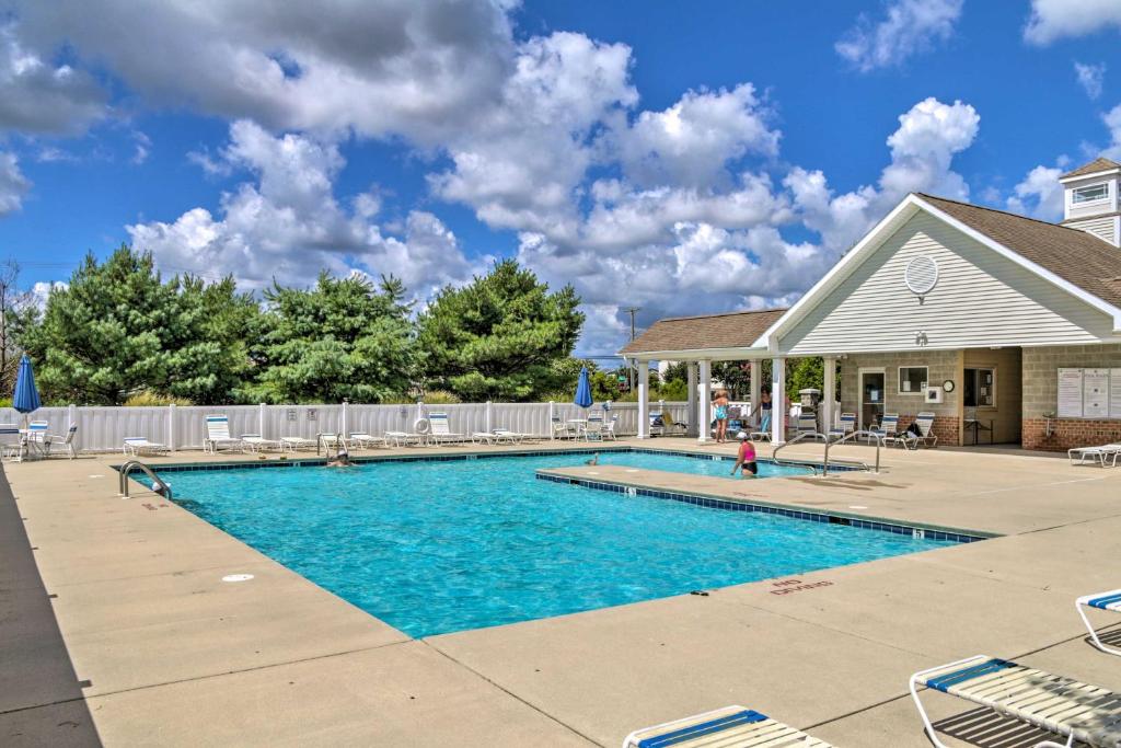 Pet-Friendly Lewes Condo about 4 Mi to the Beach! photo 2
