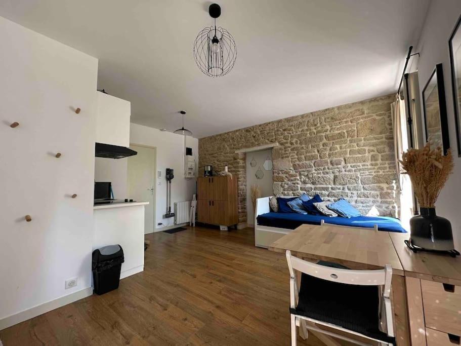 Guérande, studio entier intra-muros photo 1