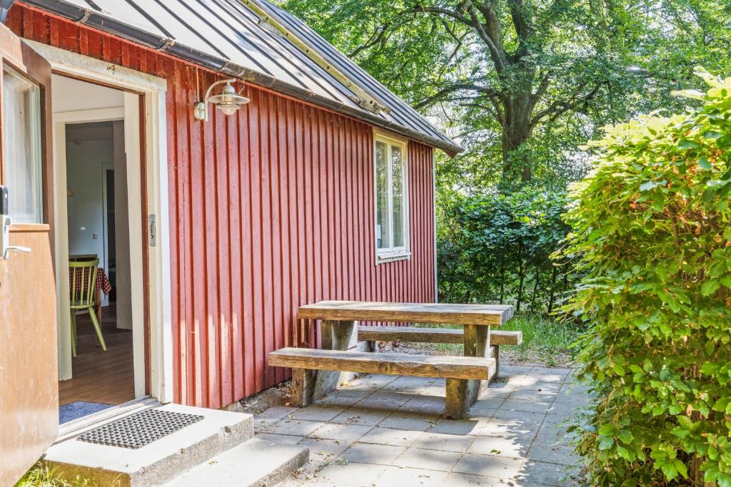 Fiskestugan – Country side cottage by lake photo 2