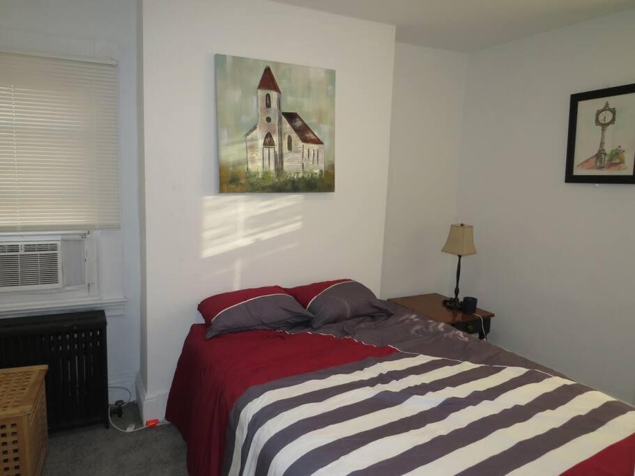 Stylish Urban Living: Gateway to Pittsburgh Bliss image