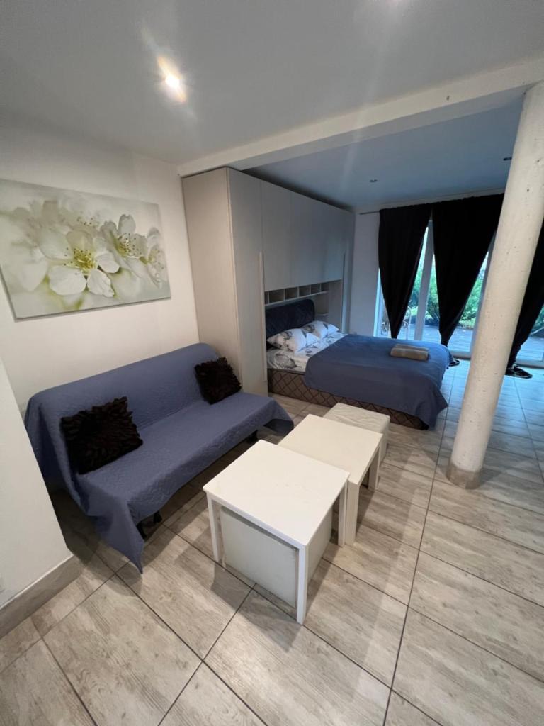 HELLO House photo 1