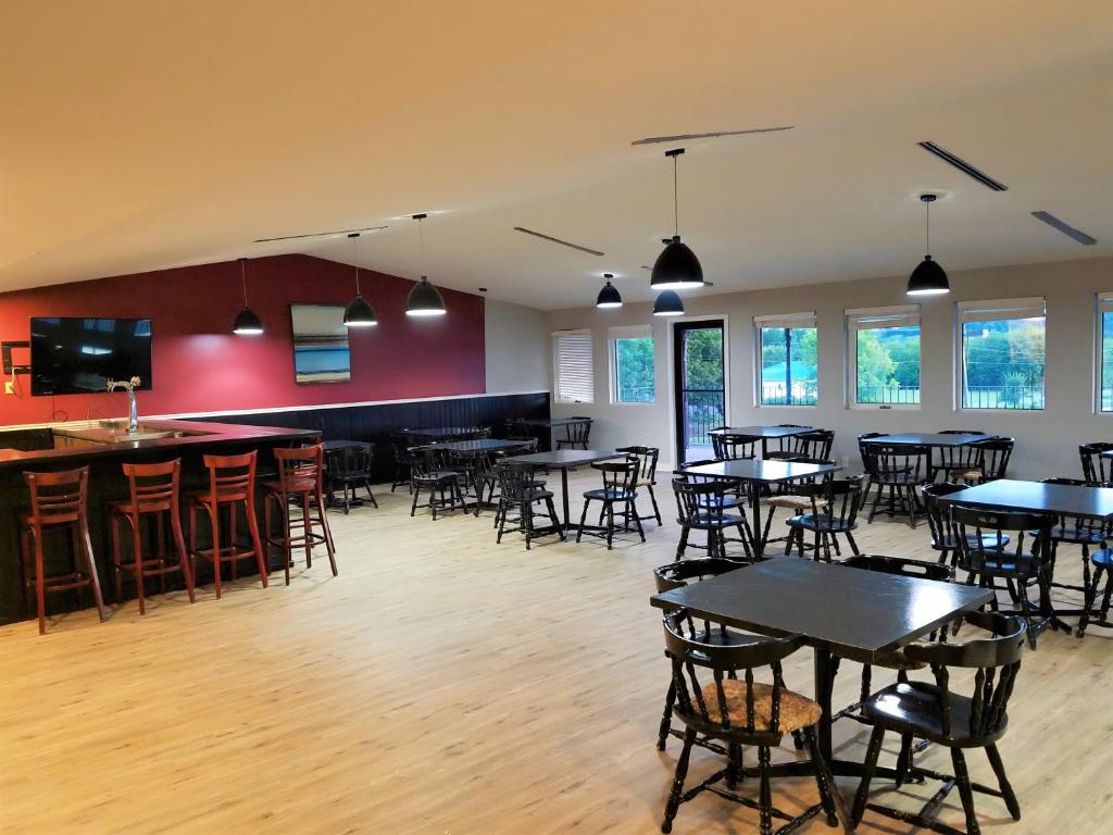 Florenceville Inn, Restaurant & Pool photo 2