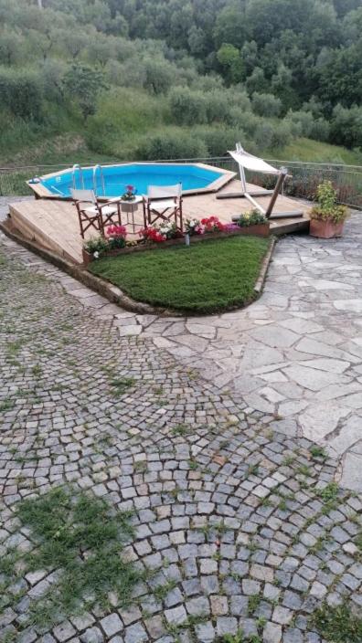 Casina in pietra photo 1