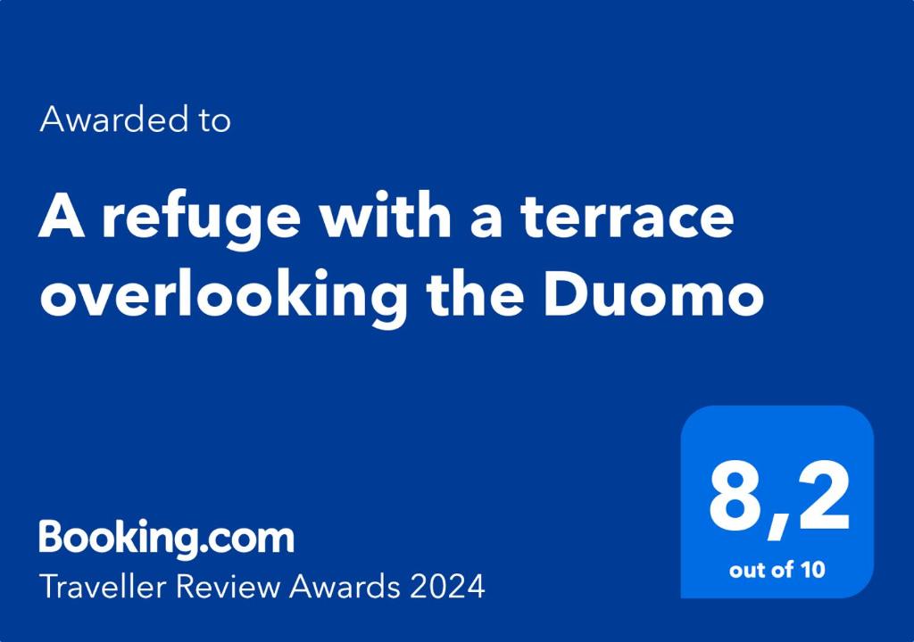 A refuge with a terrace overlooking the Duomo - Tap to explore photos