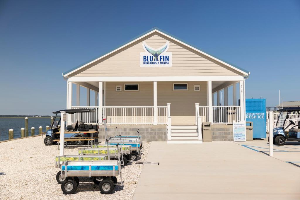 Blufin Bungalows & Marina