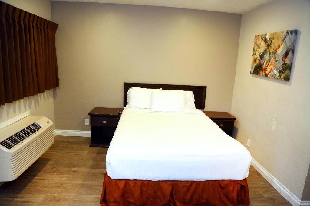 Anaheim Executive Inn & Suites