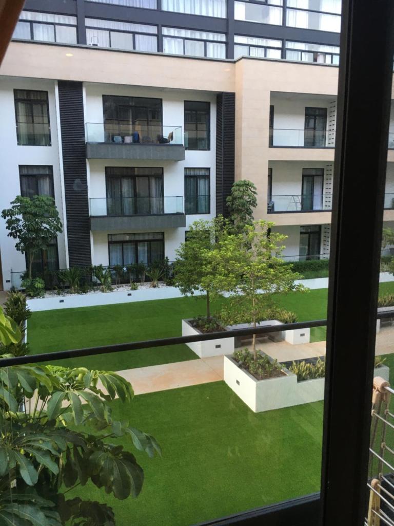Embassy Gardens pool view photo 2