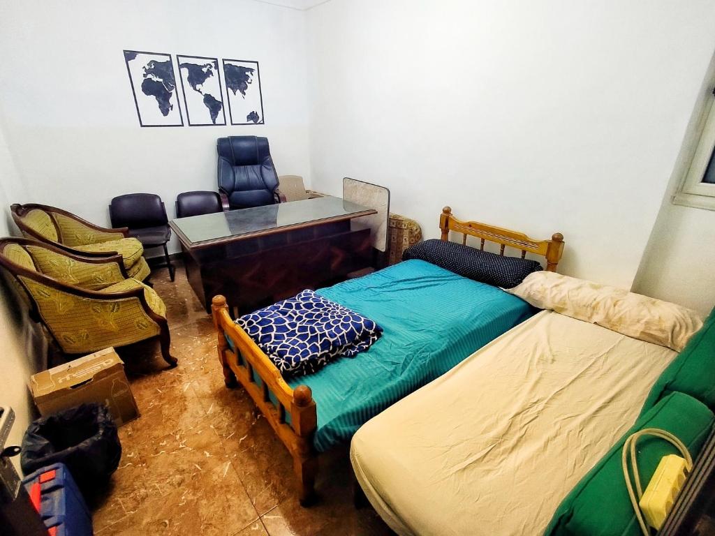 Alex Room