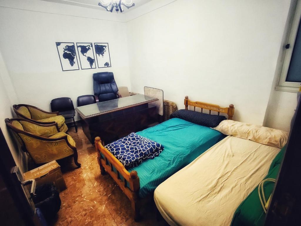 Alex Room photo 1