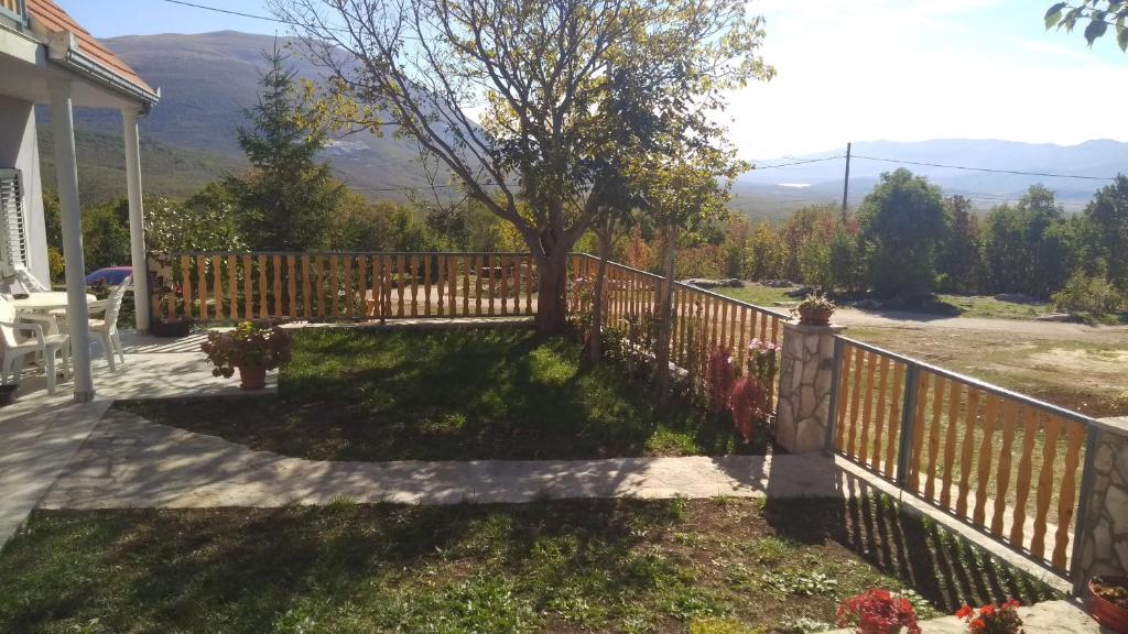 Rooms with a parking space Kijevo, Zagora - 22243 photo 1