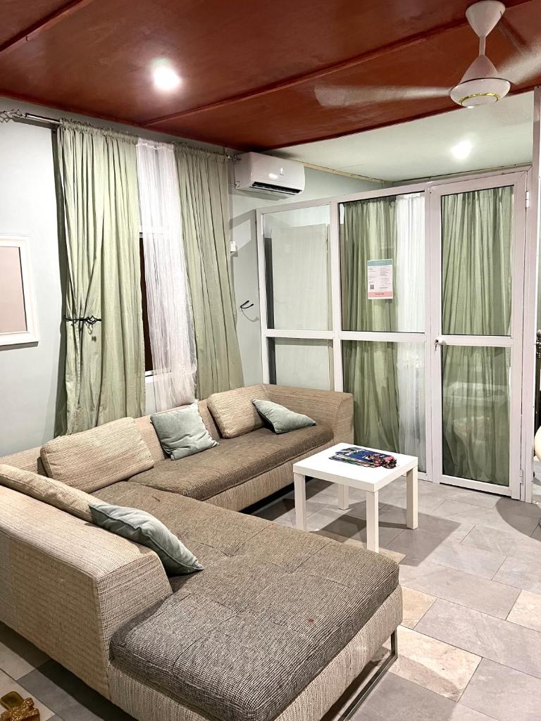 Yazmin’s studio apartments photo 4