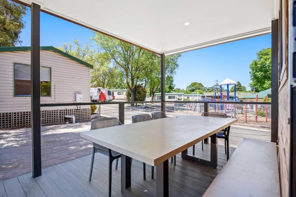 Eureka Stockade Holiday Park - Tap to explore photos