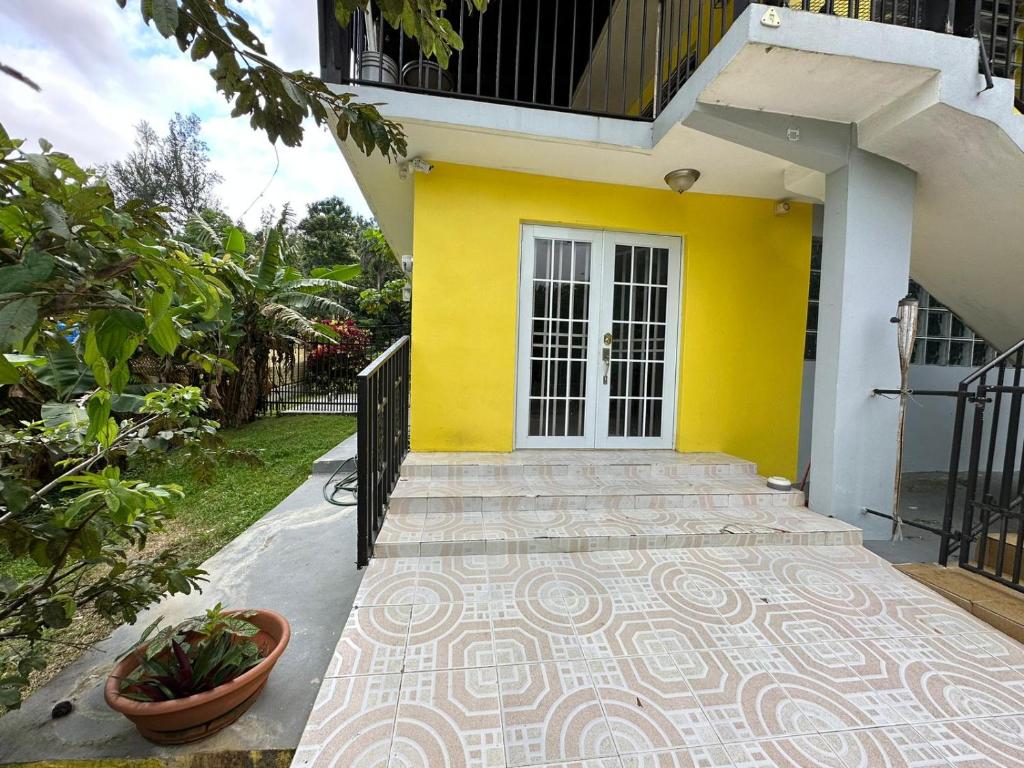 Countryside - Secluded NEAR LAGOON, RIVER and BEACH. First floor photo 1