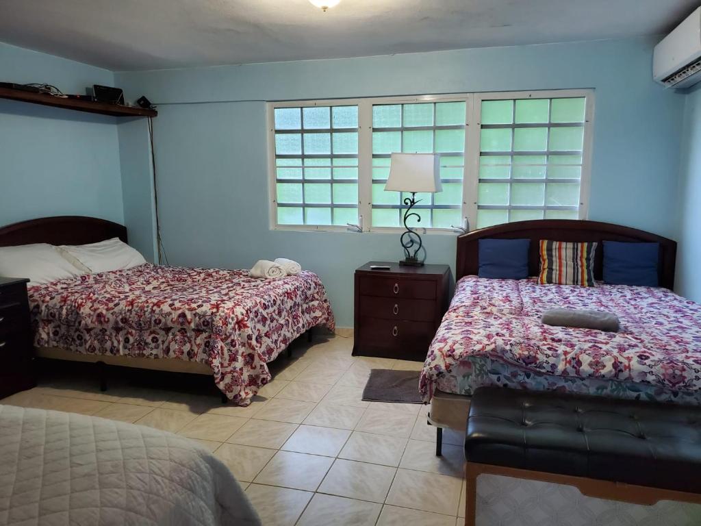 Countryside - Secluded NEAR LAGOON, RIVER and BEACH. First floor photo 4