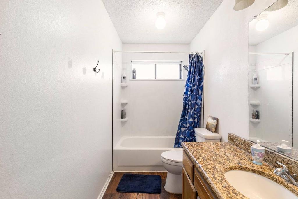 Private Rooms at US75 Central Plano photo 2