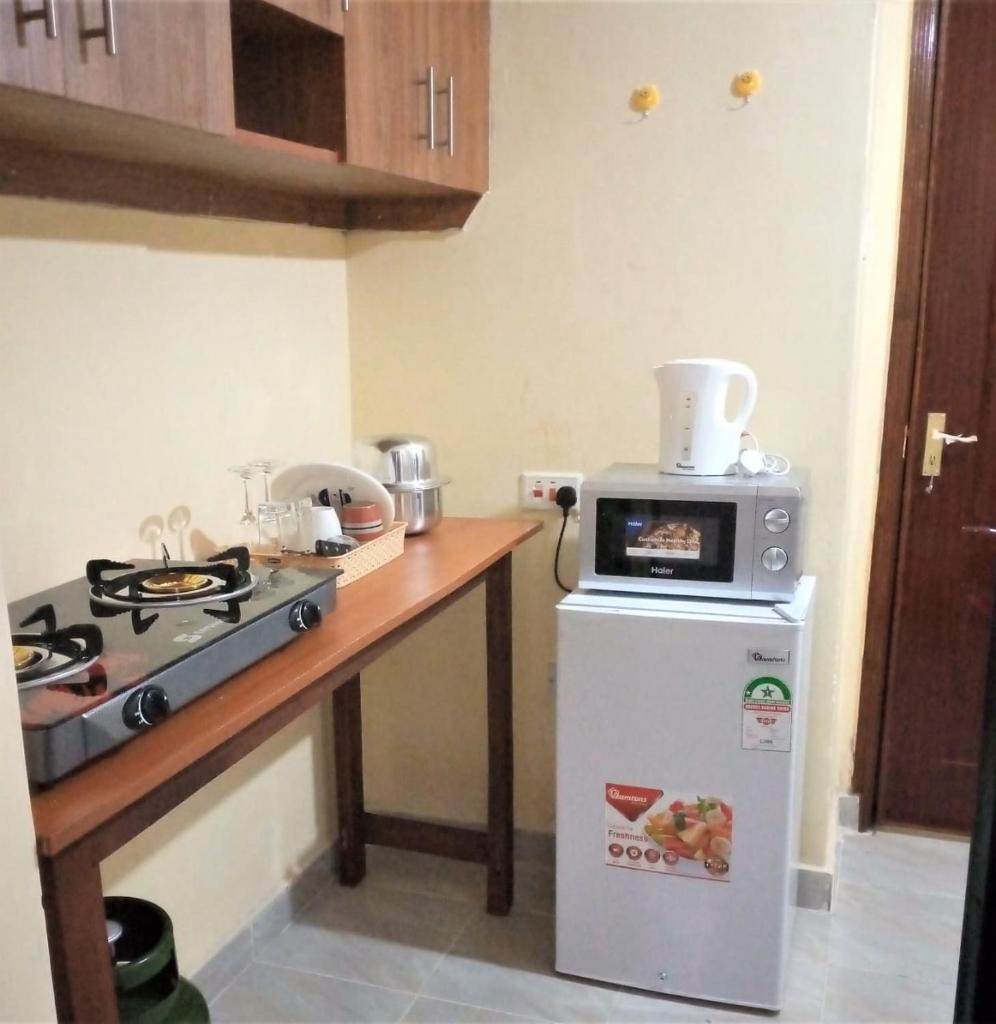 Roma Stays- Modern and stylish Two-bedroom apartment in Busia (near Weighbridge) photo 4