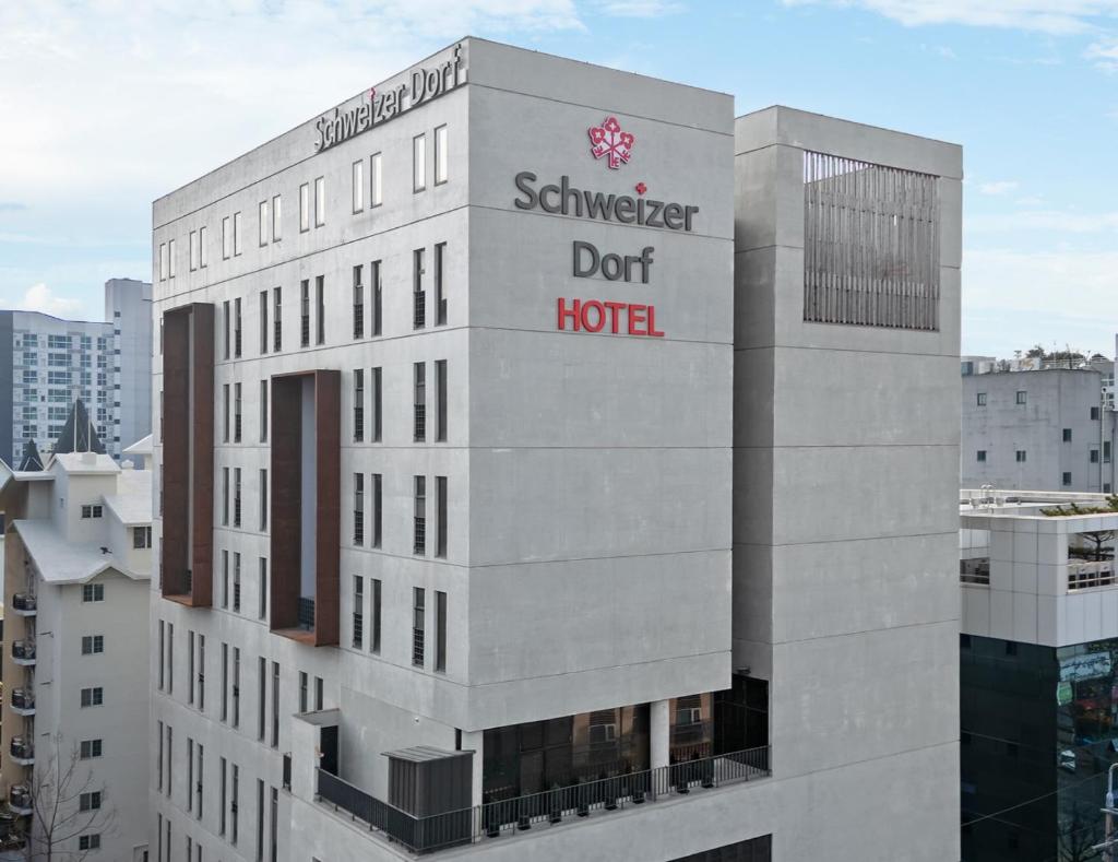 Hotel Schweizer Dorf Cheonan - Tap to explore photos