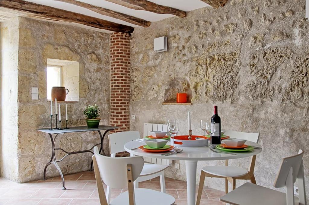 Domaine La Restrie - La caverne de Léonard photo 2