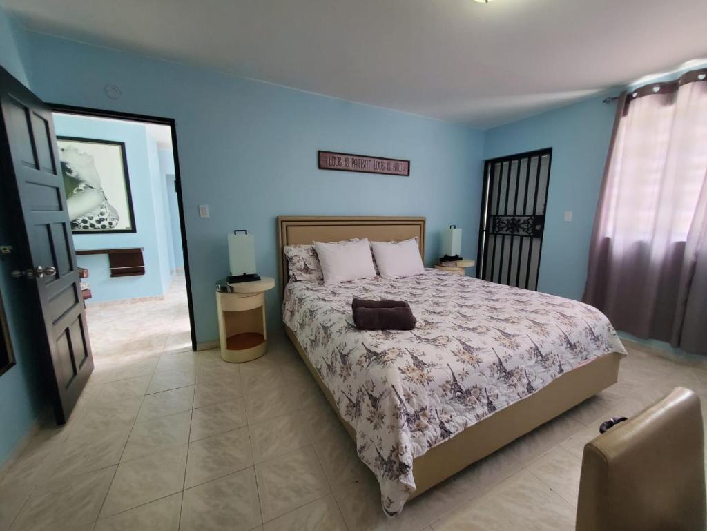 Near Beach, Rivers, Lagoon, Spring, Sleep up to 22, 2nd Floor photo 2