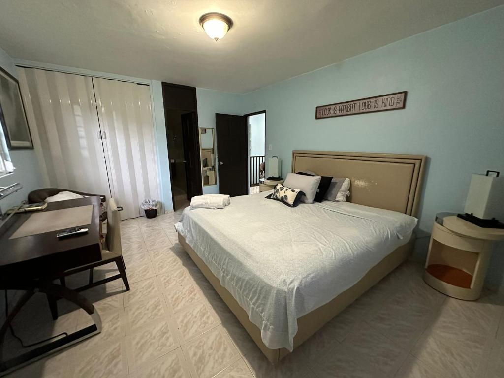 Near Beach, Rivers, Lagoon, Spring, Sleep up to 22, 2nd Floor photo 3