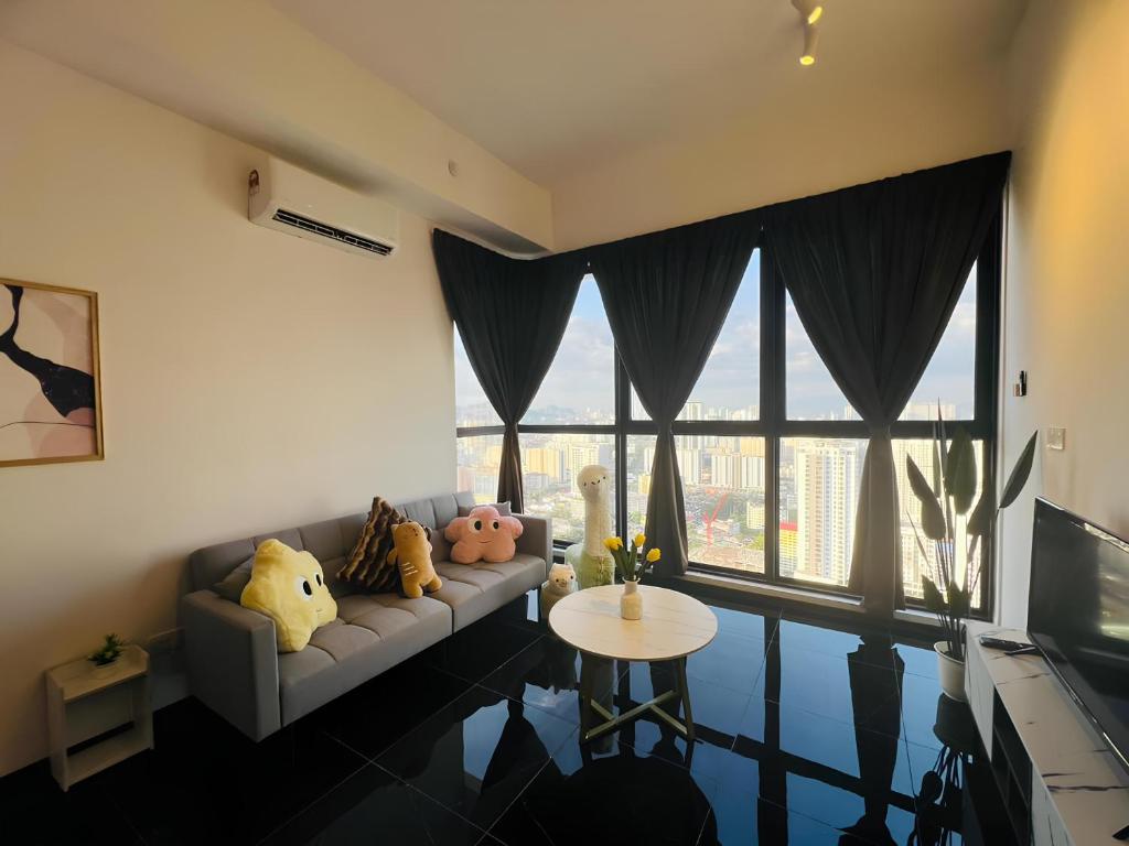 Urban Suites by PerfectSweetHome with Spectacular High View# Komtar View photo 1