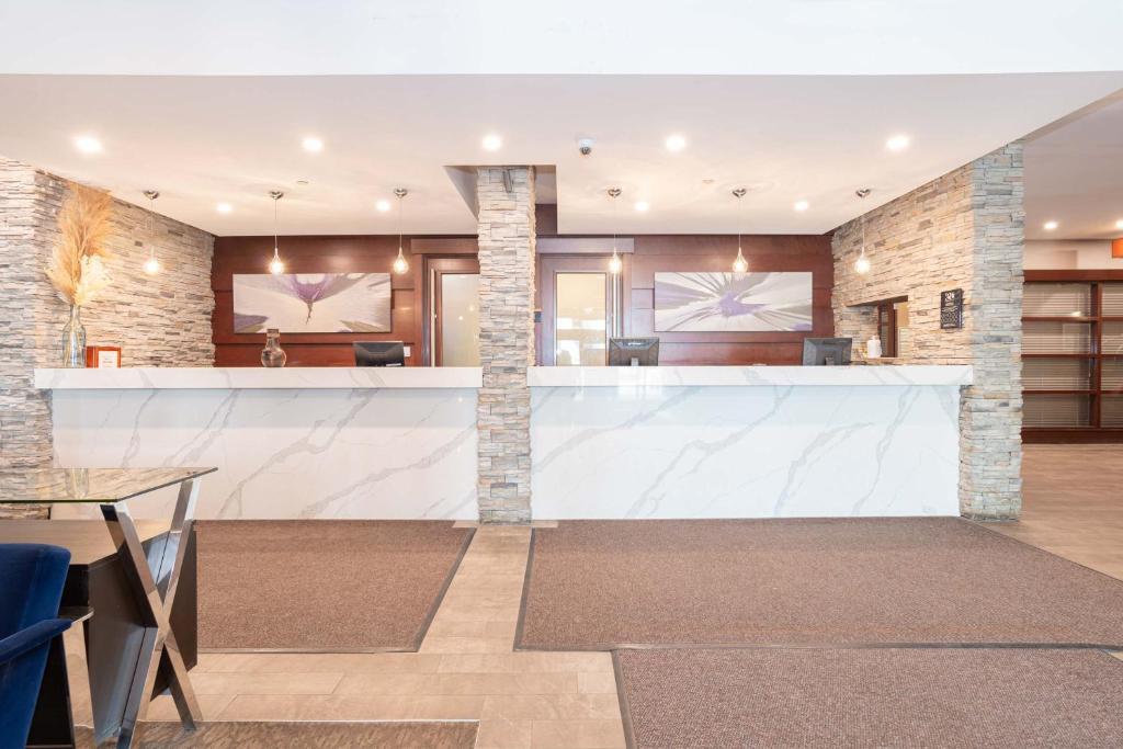 Sandman Hotel Edmonton West photo 2