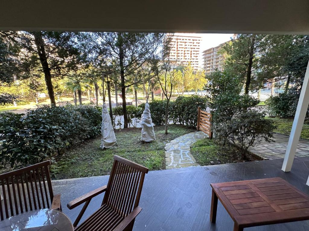 Seaside Apartment with a Private Garden photo 3