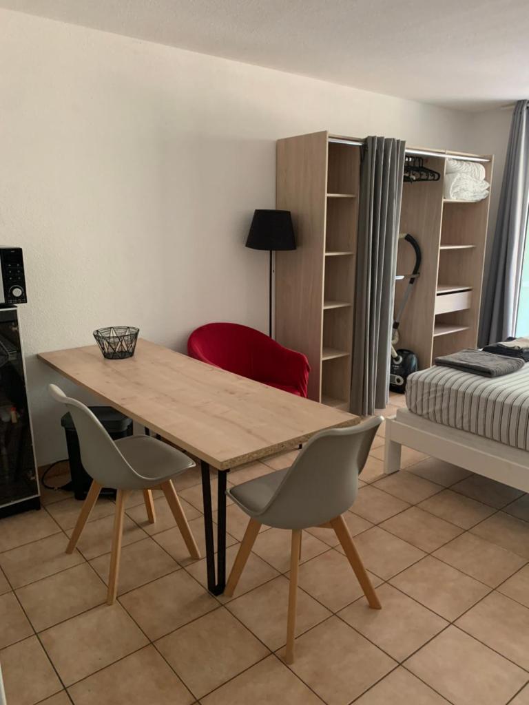 Charmant studio au calme avec vue sur pinède Animaux de compagnie acceptés photo 4