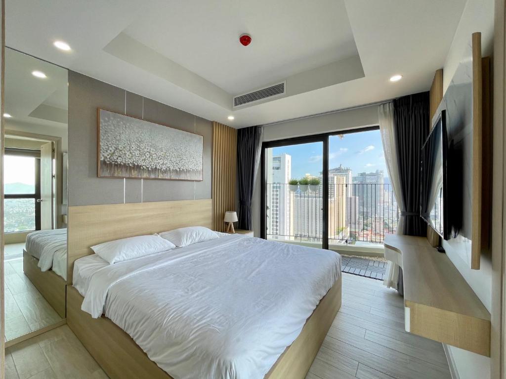 Là Lá La - GoldCoast Nha Trang