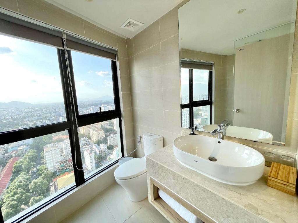 Là Lá La - GoldCoast Nha Trang