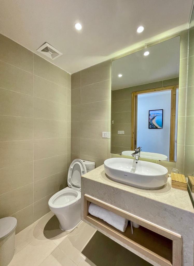 Là Lá La - GoldCoast Nha Trang