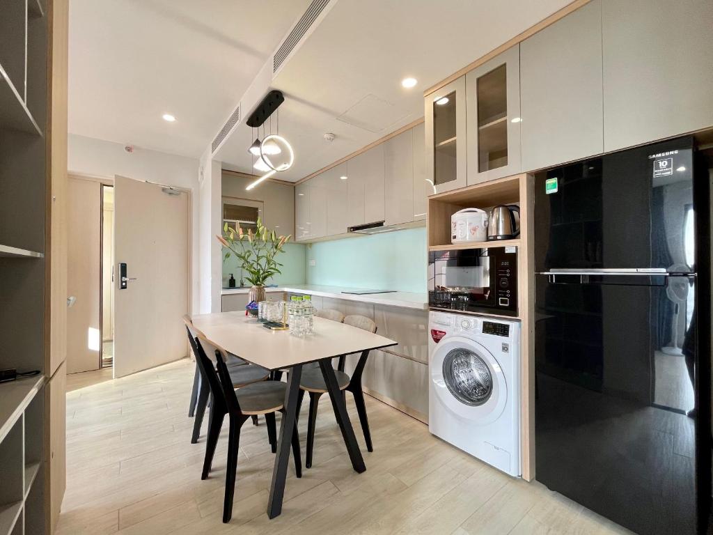 Là Lá La - GoldCoast Nha Trang