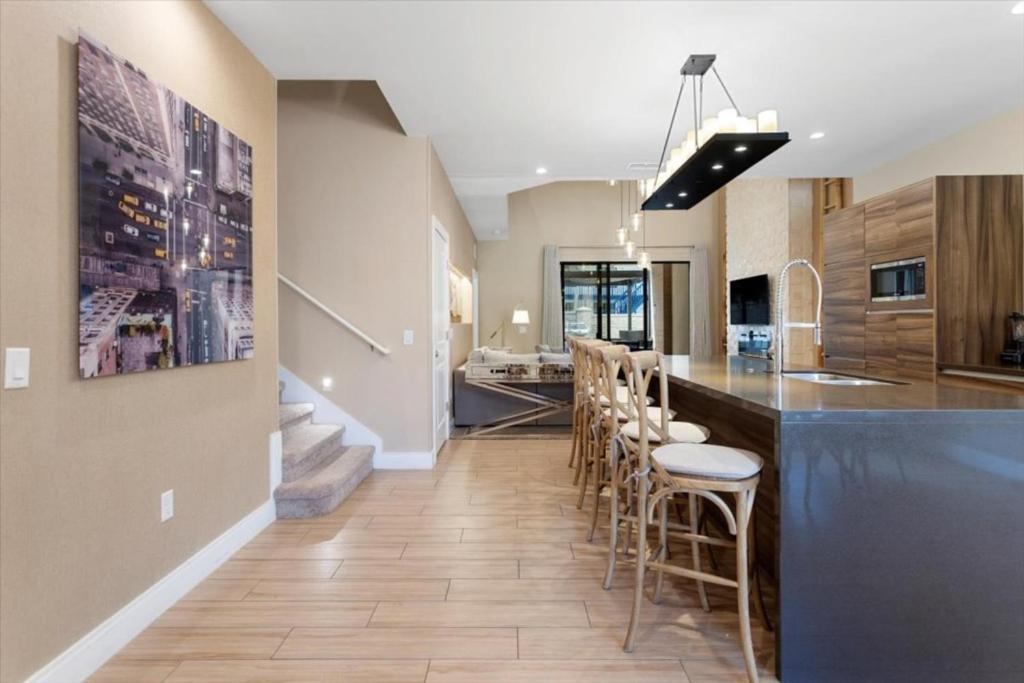 4 Bedrooms - 4,5 Bathrooms - Magic Village 7541 Bd image