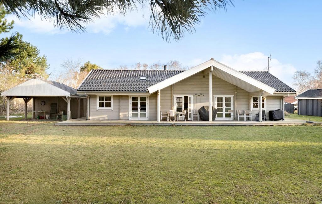 Stunning Home In Sjllands Odde With Kitchen