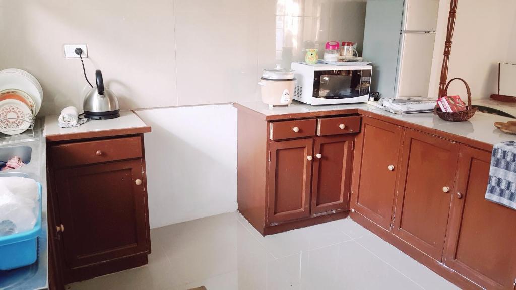 Jetpoint Furnished 2 bedroom photo 2
