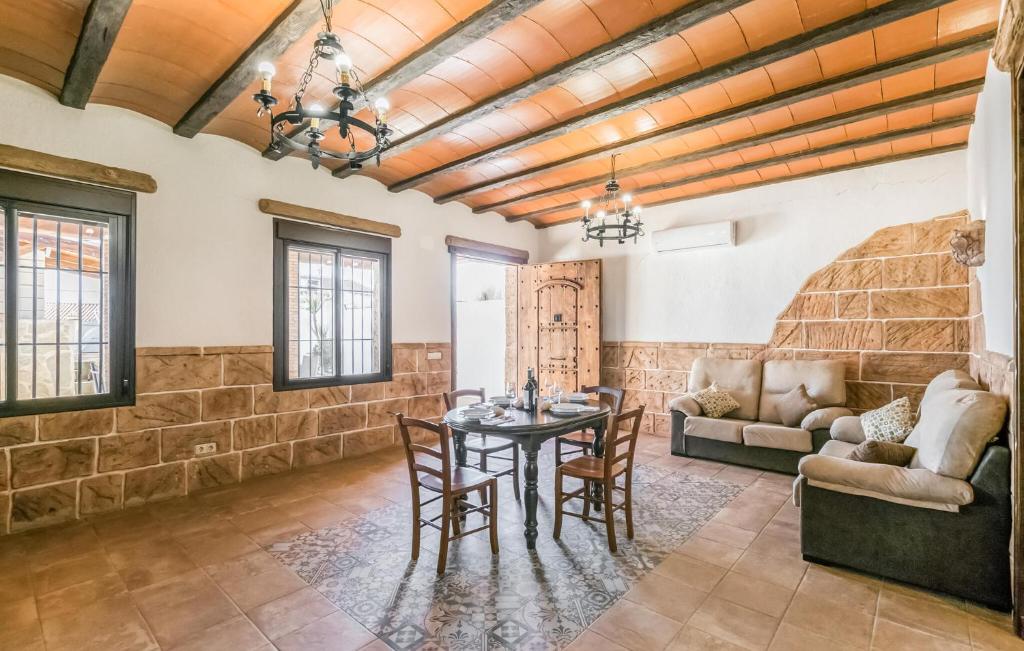 2 Bedroom Gorgeous Home In Casariche photo 2