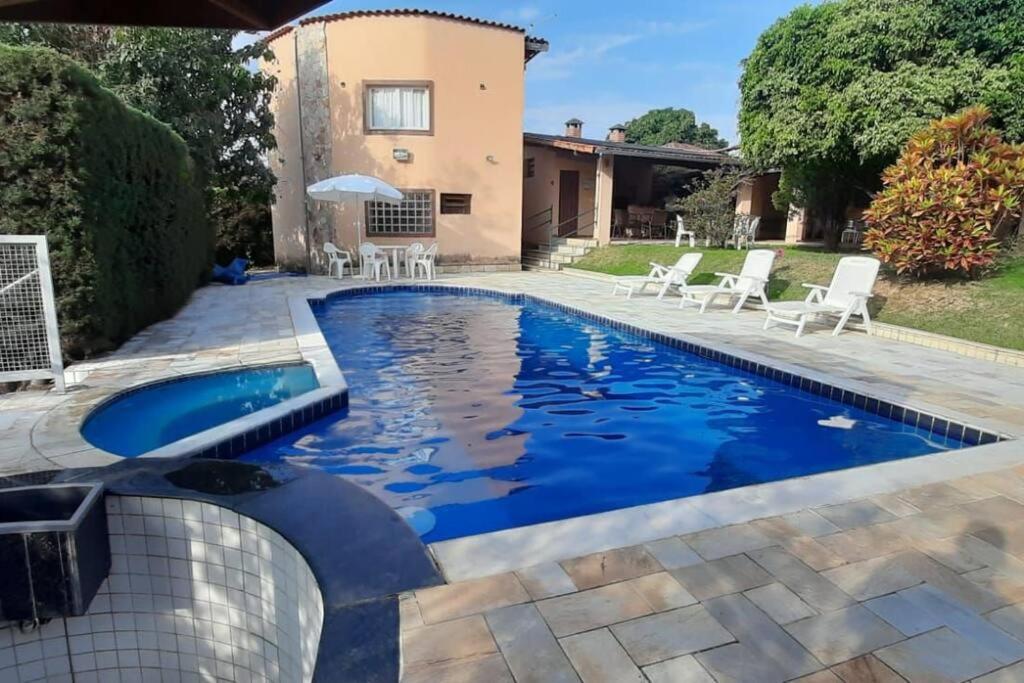 Casa confortável em Cond Fechado