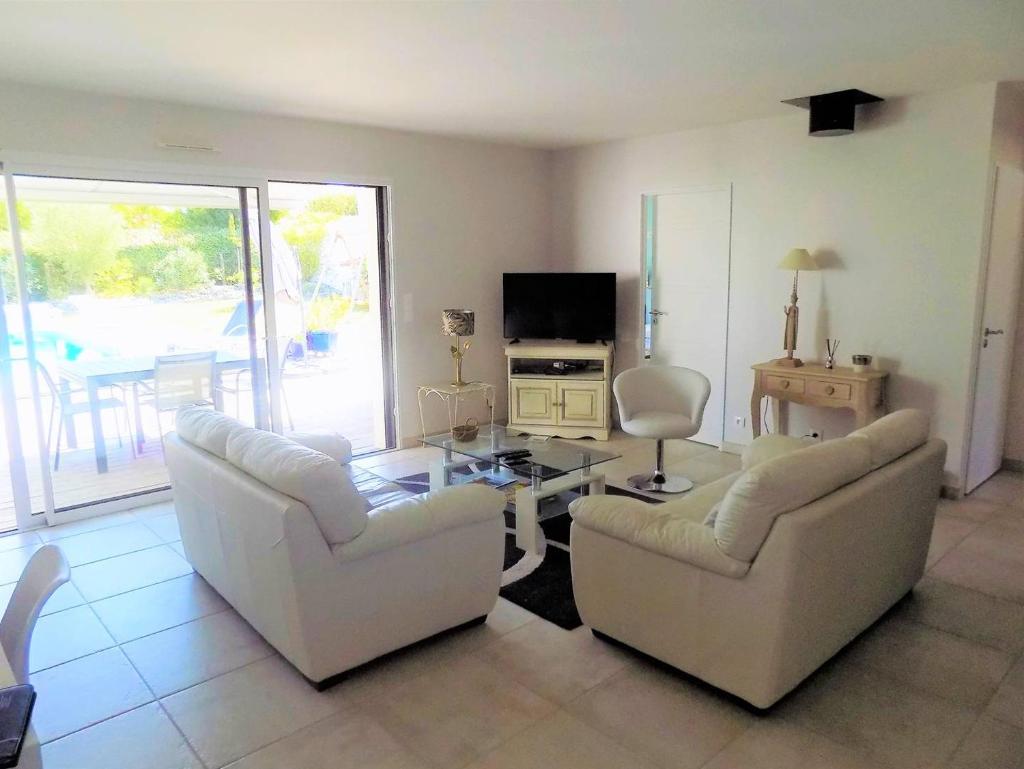 Meschers - MAISON RECENTE avec PISCINE PRIVATIVE dans un quartier très calme photo 2