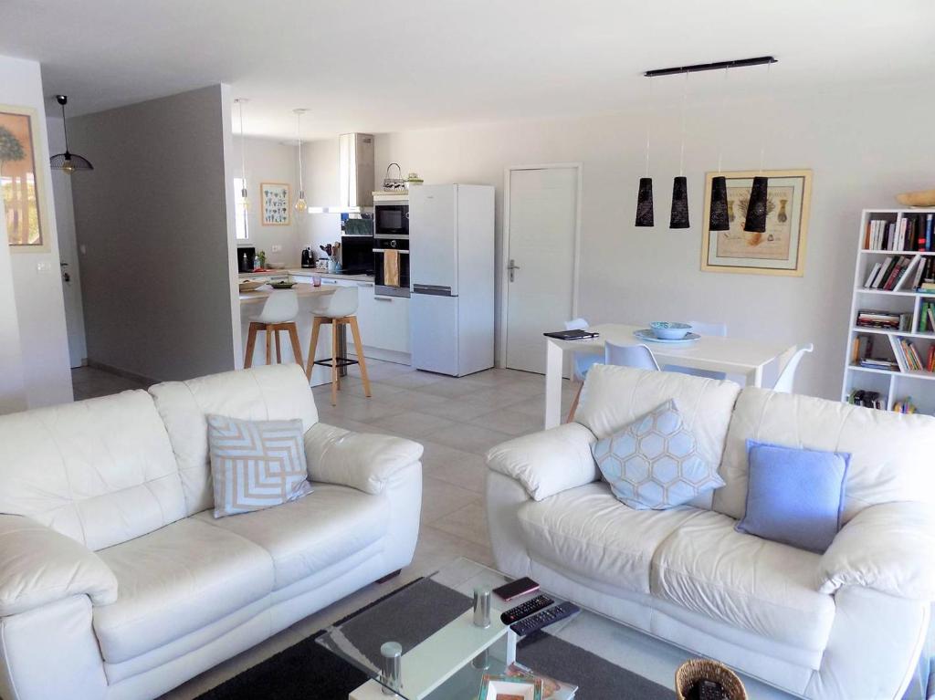 Meschers - MAISON RECENTE avec PISCINE PRIVATIVE dans un quartier très calme photo 3