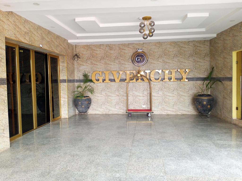 Givenchy Luxury Hotels and Suites photo 3